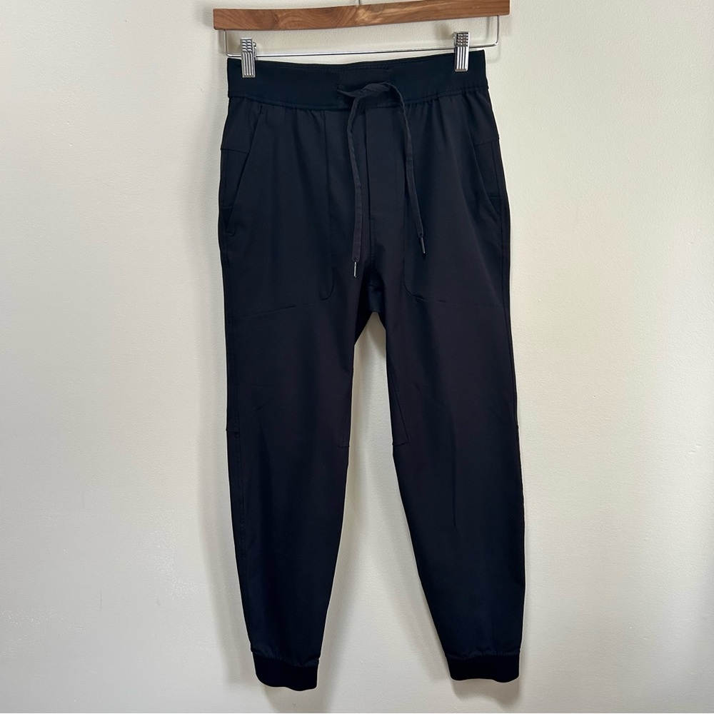 Lululemon ~ Men’s ABC Warpstreme Joggers in size Small